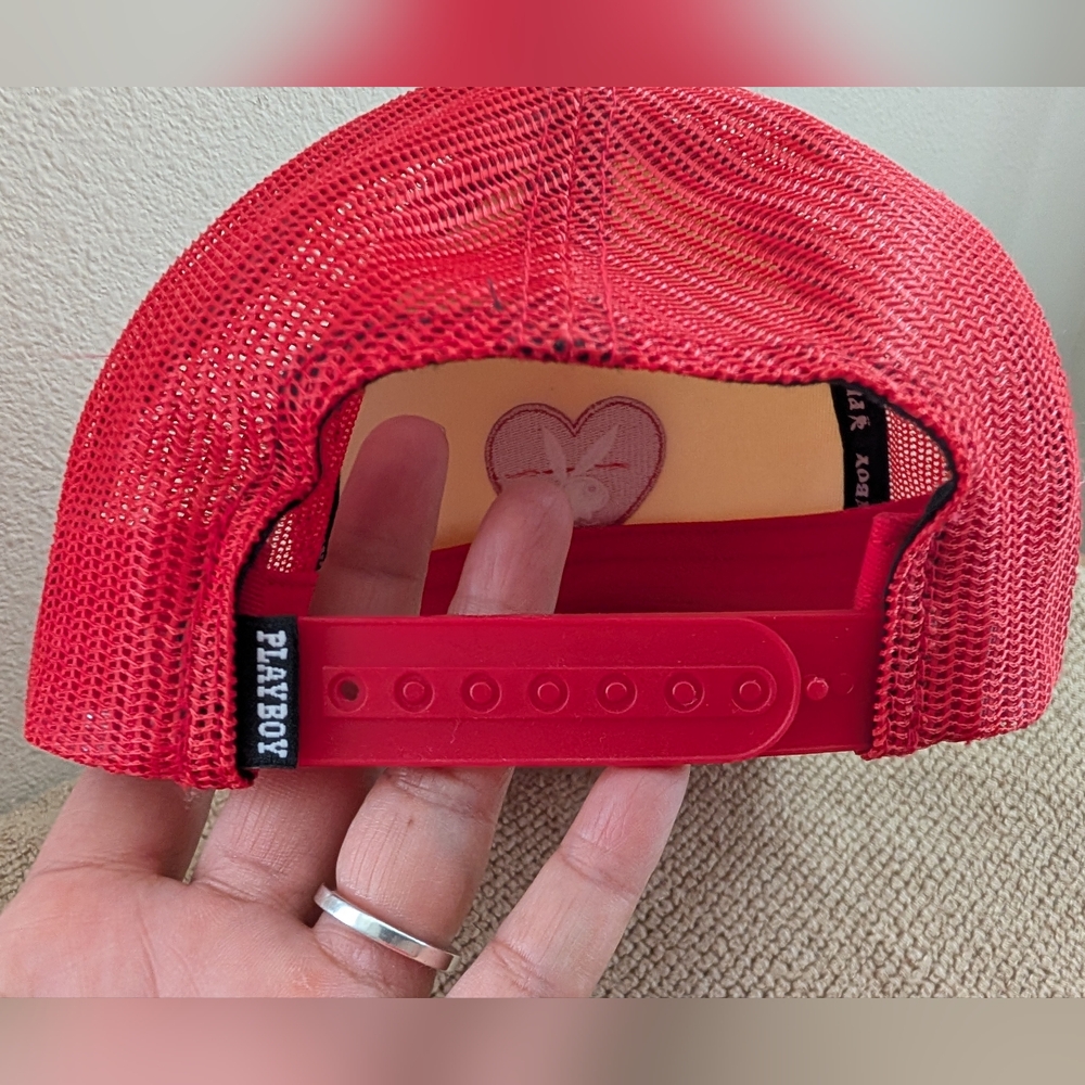 Playboy Bunny Heart Vintage Retro Snapback Trucker Cap Hat Unisex - Picture 7 of 7